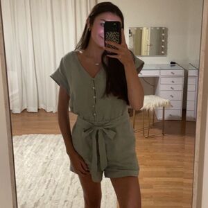 Cloth & Stone Gray Button Up Romper